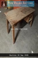 SMALL WOODEN OFFICE TABLE