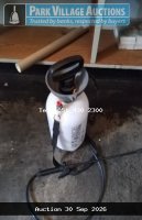 PRESSURE SPRAYER
