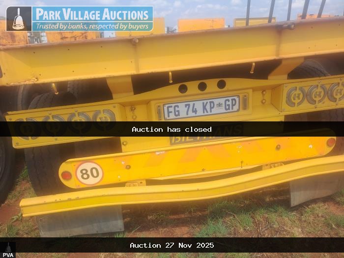2016 SA TRUCK BODIES TRI-AXLE FLAT DECK TRAILER