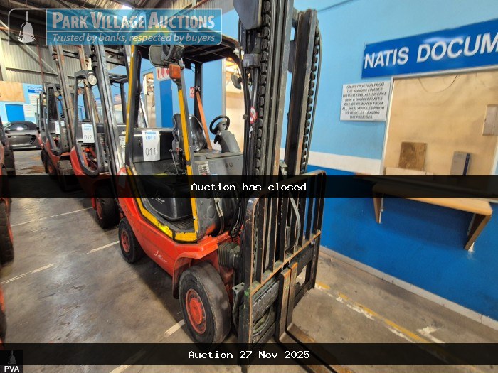 2013 LINDE 2.5 DIESEL FORKLIFT