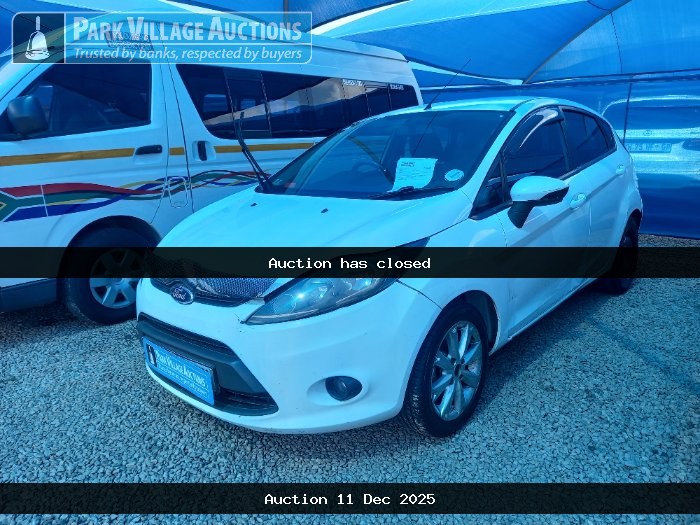 2013 FORD FIESTA 1.4 TREND 5DR (ODO : 215278)