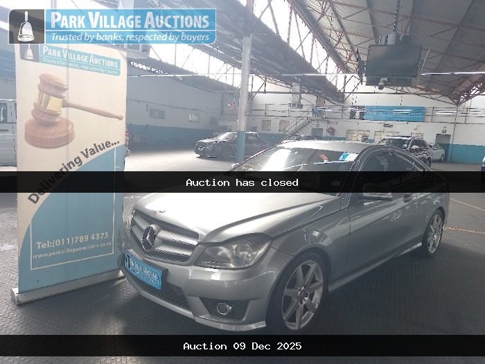 2016 MERCEDES BENZ C180 BE COUPE (ODO : 161910)