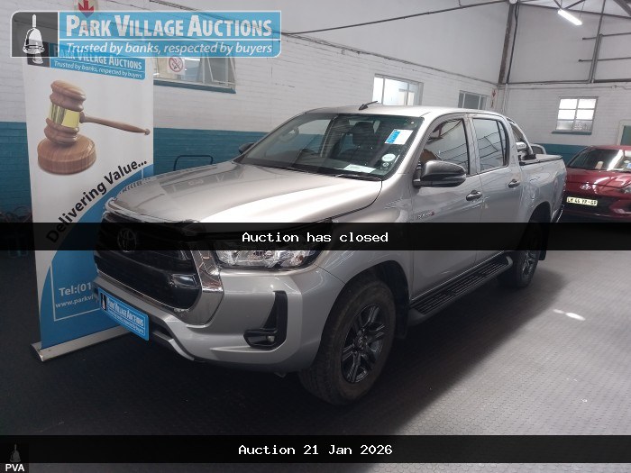 2021 TOYOTA HILUX 2.4 GD-6 RB RAIDER PU DC (ODO : 112734)