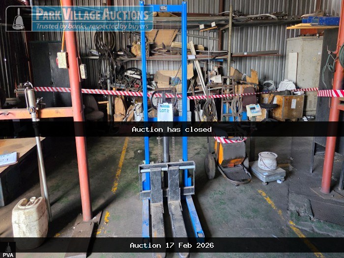 ADENDORFF HYDRAULIC PALLET STACKER 1000KG