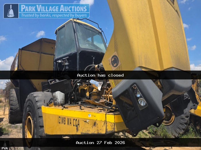 2011 CATERPILLAR 740B DUMP TRUCK - SN L4E00406