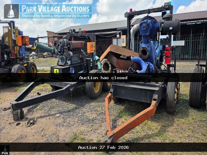 2 X WATER PUMP ON TRAILER 4