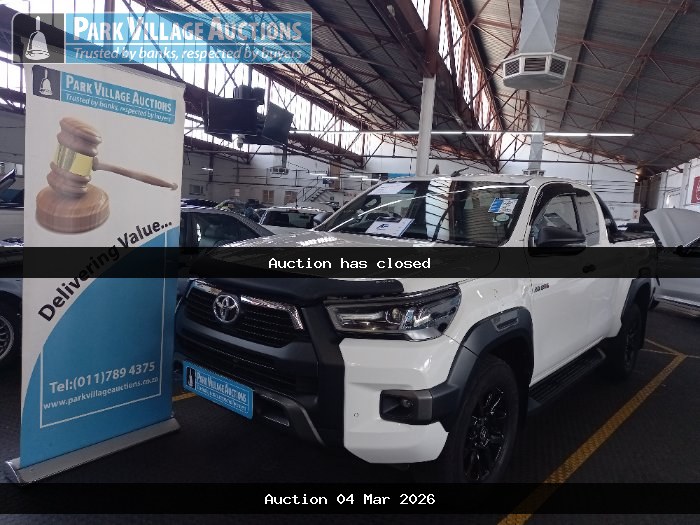 2023 TOYOTA HILUX 2.8 GD-6 RB LEGEND AT (ODO : 102414)