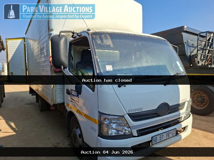2017 HINO 300 CLOSE BODY RIGID TRUCK