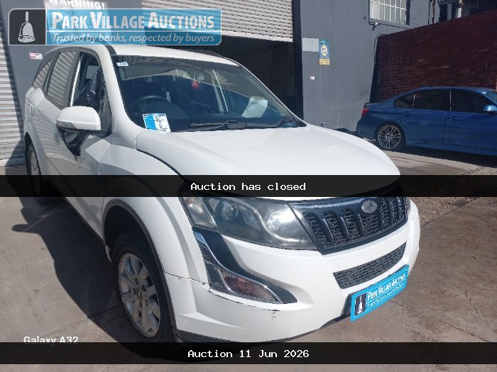 2015 MAHINDRA XUV 500 2.2D MHAWK W8 7 SEAT (ODO : 1)