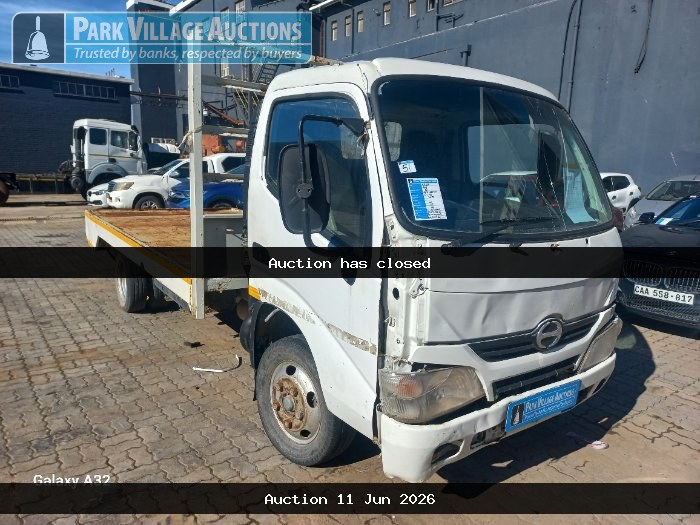 2017 HINO 300 614 LWB AW3 FC CC (ODO : 351500)