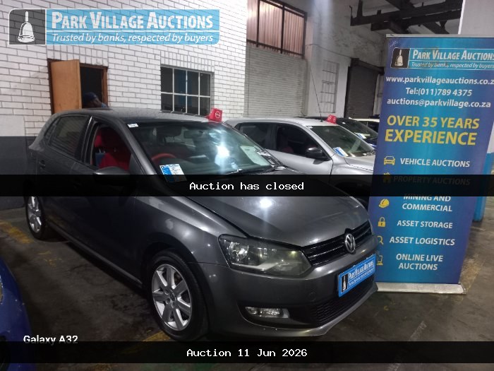 2013 VOLKSWAGEN POLO 1.6 TDI COMFORTLINE 5DR (ODO : 165413)