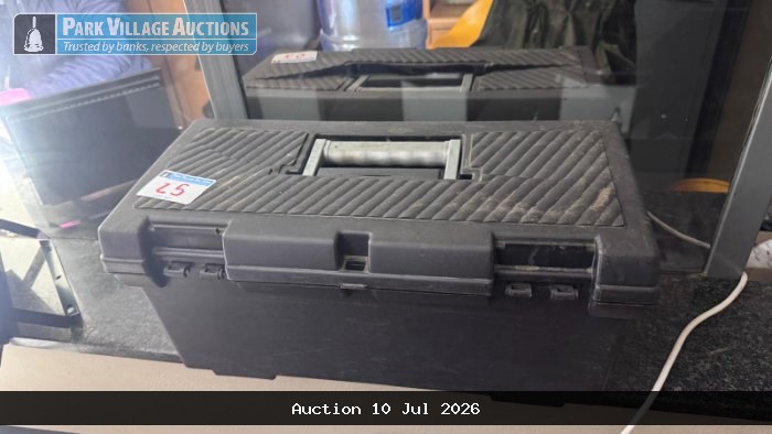 EMPTY TOOLBOX
