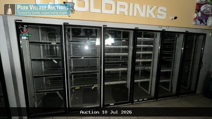 ISOWALL INSTALLATION 6 GLASS DOOR BEVERAGE FRONT LOADER, BACK ENTERANCE DISPLAY FRIDGE WITH ADJUSTABLE COATED WIRE INSERTS AND 5 X 1.2M X 1,85M STAINLESS STEEL REAR RACKING WITH 2 X CARRIER TRIPLE BLOWER UNIT CONNECTED TO THE OUTSIDE COMPRESSOR