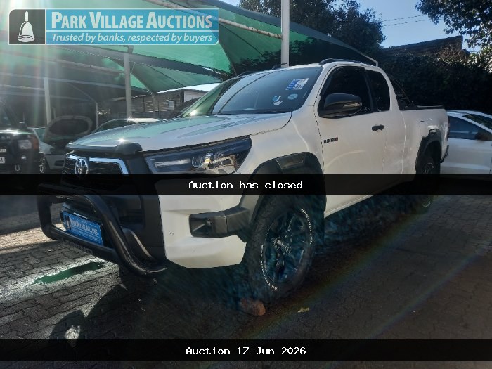 2022 TOYOTA HILUX 2.8 GD-6 RB LEGEND AT PU ECAB (ODO : 199759 )