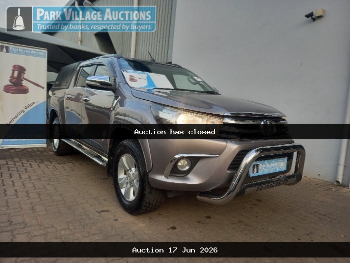 2016 TOYOTA HILUX 2.8GD6 DC (ODO : 256574)