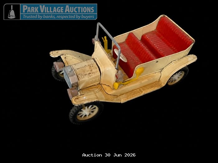 FORD VINTAGE TOY CAR WITH RED SEATS AND CLASSIC OPEN-TOP