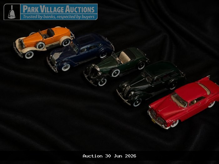 BOOKLIN MODELS COLLECTIBLES X 5