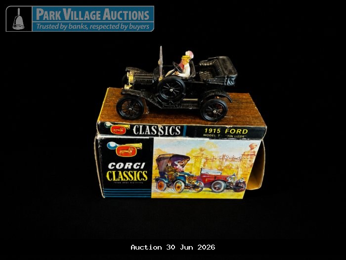 CORGI CLASSICS 1915 FORD MODEL T TIN LIZZIE MODEL CAR WITH ORIGINAL ILLUSTRATED BOX