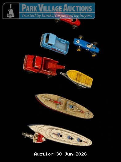TOOTSIETOY, MATCHBOX & LESNEY ASSORTED VINTAGE TOY VEHICLES AND BOATS, INCLUDING RACING CARS, TRUCKS AND MODEL SHIPS