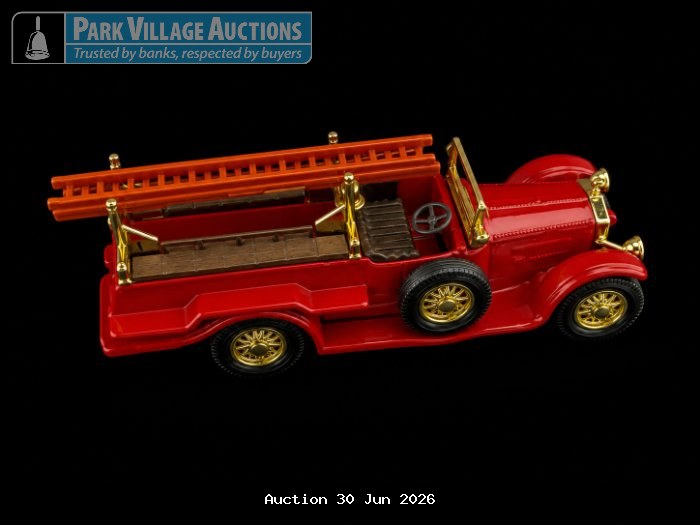 MATCHBOX MODELS OF YESTERYEAR RED VINTAGE-STYLE DIE-CAST FIRE ENGINE MODEL WITH LADDER AND GOLD DETAILING