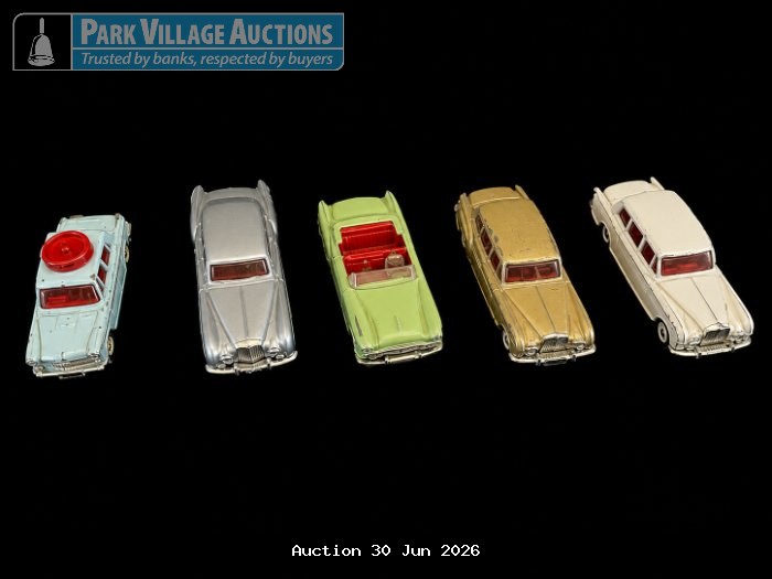 DINKEY TOYS & CORGI TOYS COLLECTION OF 5 X VINTAGE DIE-CAST MODEL CARS, INCLUDING SALOONS, CONVERTIBLES AND A LIGHT BLUE EMERGENCY-STYLE VEHICLE