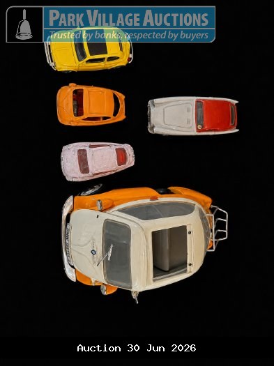 DINKEY TOYS, SPOT -ON & CORGI TOYS ASSORTED DIE-CAST MODEL CARS, INCLUDING SPORTS CARS AND A LARGE BMW ISETTA-STYLE MODEL,