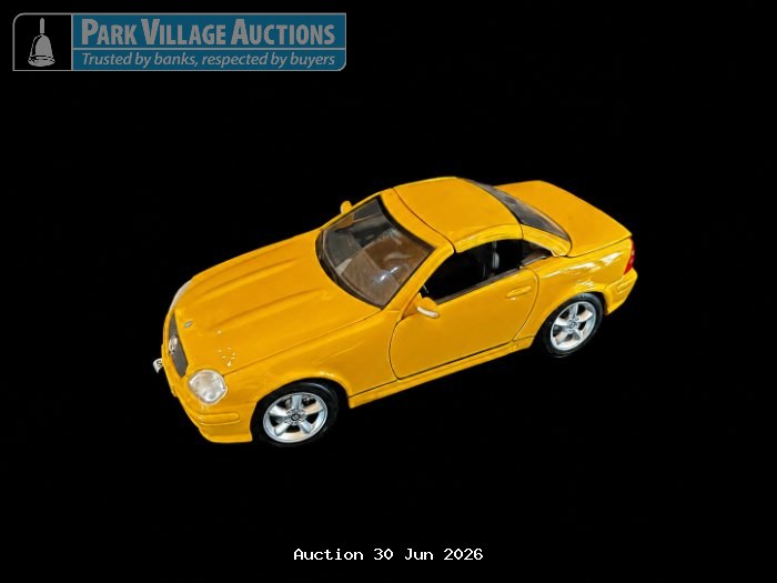 MAITSO MERCEDES-BENZ SLK YELLOW DIE-CAST MERCEDES-BENZ CONVERTIBLE SPORTS CAR MODEL WITH SILVER WHEELS AND DETAILED INTERIOR