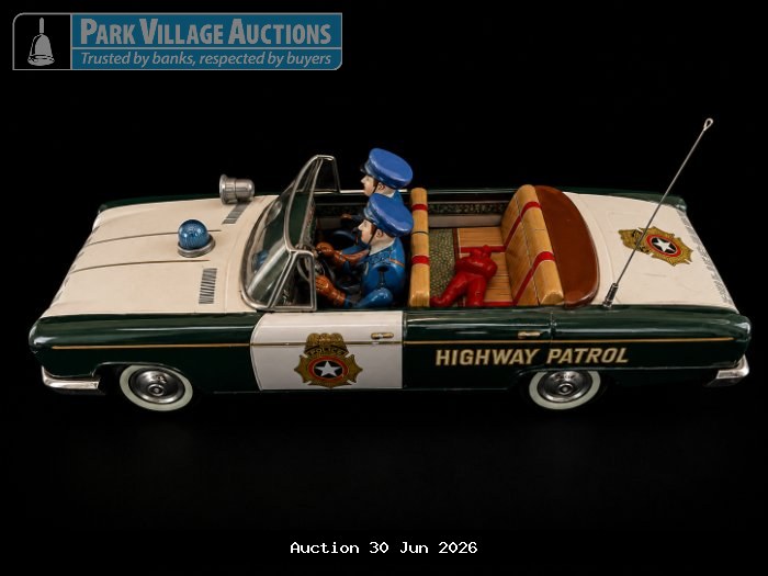 GREEN AND WHITE HIGHWAY PATROL DIE-CAST POLICE CONVERTIBLE MODEL WITH OFFICER FIGURES, DETAILED INTERIOR AND PATROL MARKINGS