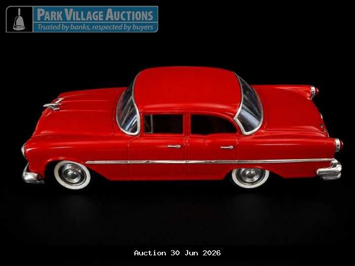 RED VINTAGE-STYLE DIE-CAST CLASSIC SALOON MODEL