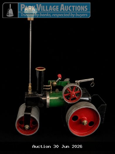 VINTAGE STEAM ROLLER MODEL WITH GREEN BOILER, RED WHEELS, TALL CHIMNEY AND WIND-UP STYLE HANDLE