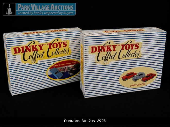 TWO DINKY TOYS COFFRET COLLECTOR DISPLAY BOXES, INCLUDING DINKY JUNIOR AND SOUTH AFRICAN SOUVENIR-THEMED SETS