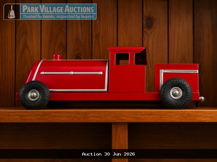 RED VINTAGE-STYLE TIN LOCOMOTIVE MODEL WITH SILVER DETAILING