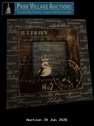 DECORATIVE PICTURE FRAME WITH A BIRD PRINT AND VINTAGE AFRIKAANS WORD DESIGN