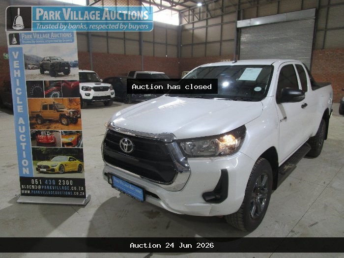 2023 TOYOTA TOYOTA HILUX 2.4 GD-6 RB RAIDER AT PU ECAB (ODO : 74106)