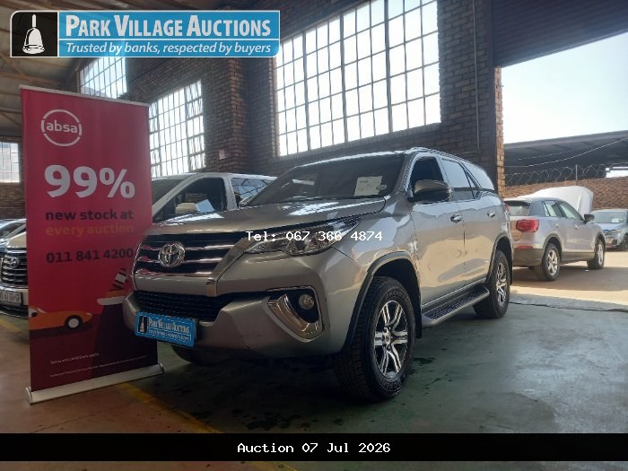 2018 TOYOTA FORTUNER 2.4GD-6 RB AT (ODO : 163846)
