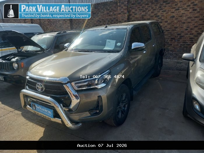 2021 TOYOTA HILUX 2.8 GD-6 RAIDER 4X4 AT PU DC (ODO : 100545)