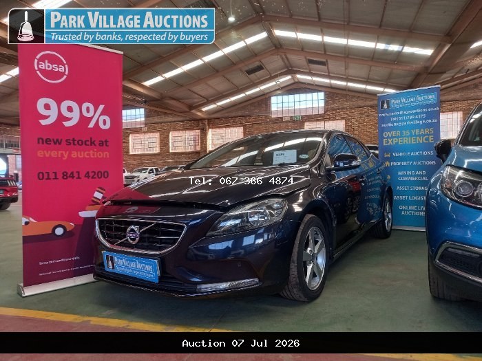 2016 VOLVO V40 T3 KINETIC (ODO : 115122)