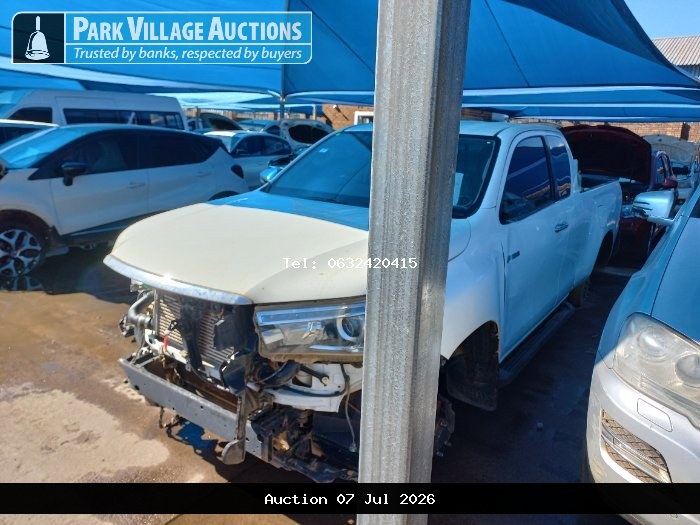 2018 TOYOTA HILUX 2.8 GD-6 RAIDER 4X4 PU ECAB (ODO : 214244)