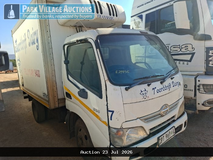 2012 HINO 300 614 CLOSED BODY RIGID TRUCK