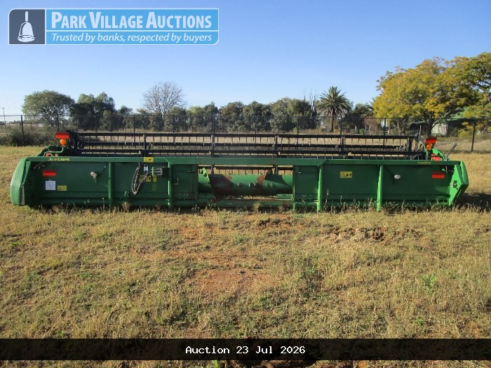 2015 JOHN DEERE 625 F TABLE