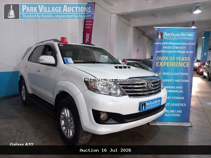 2012 TOYOTA FORTUNER 3.0D-4D RB (ODO : 287317)
