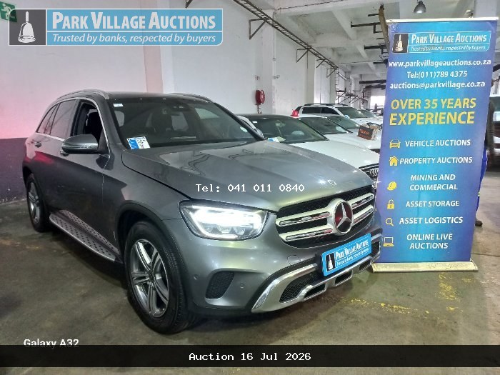 2021 MERCEDES-BENZ GLC 220D 4MATIC (ODO : 19680)