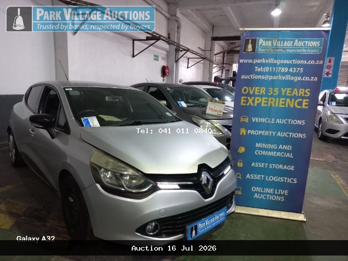 2015 RENAULT CLIO IV 900T EXPRESSION (ODO : 81643)