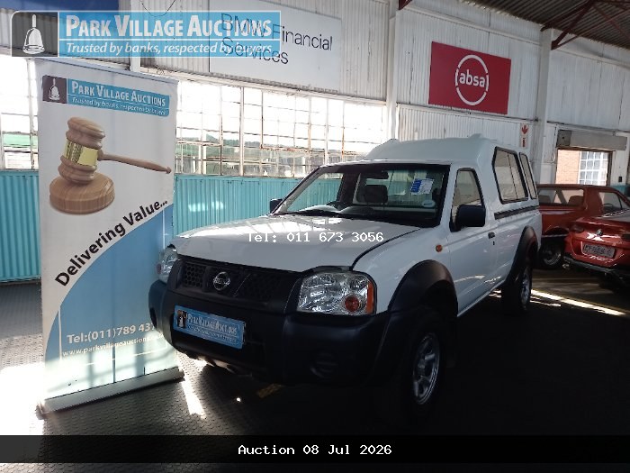 2015 NISSAN HARDBODY NP300 2.4I LWB 4X4 PU SC (ODO : 183843)