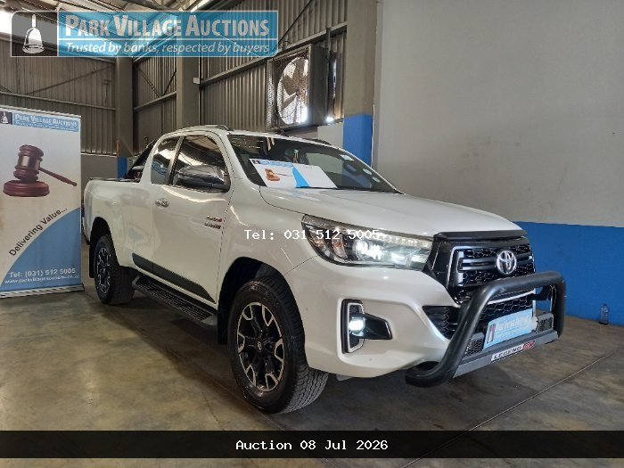 2020 TOYOTA HILUX 2.8 GD6 LEGEND 50 ECAB (ODO : 165078)