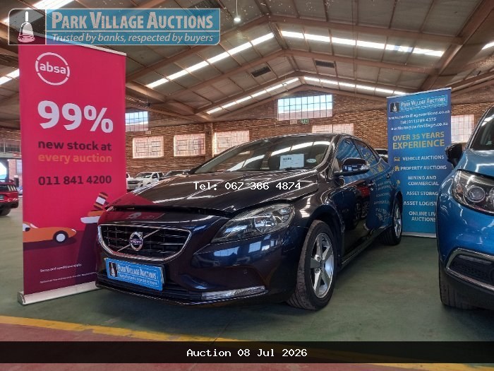 2016 VOLVO V40 T3 KINETIC (ODO : 115122)