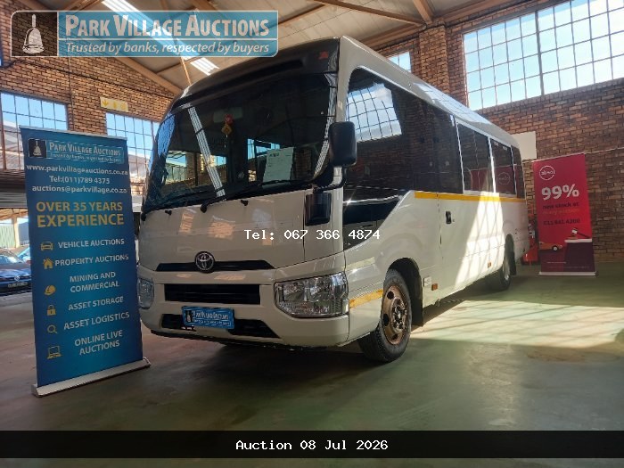 2023 TOYOTA COASTER 4.0D 23 SEATER BS (ODO : 181845)