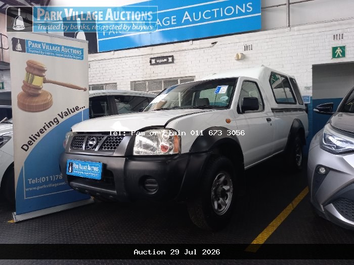 2015 NISSAN HARDBODY NP300 2.4I LWB 4X4 PU SC (ODO : 183843)