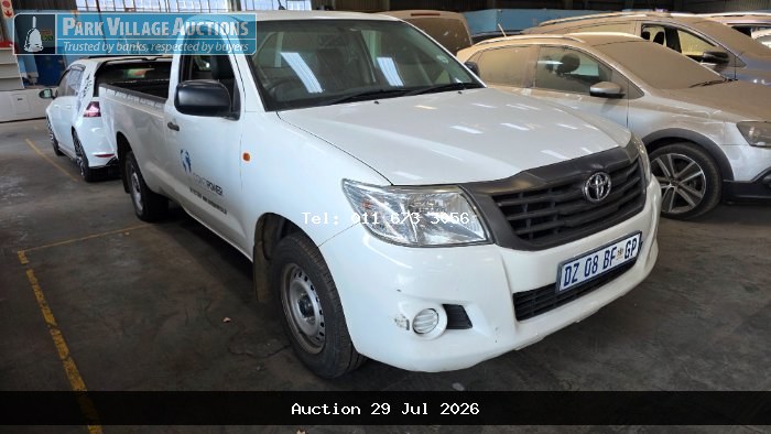 2015 TOYOTA HILUX 2.5 SC (ODO : NO READING)