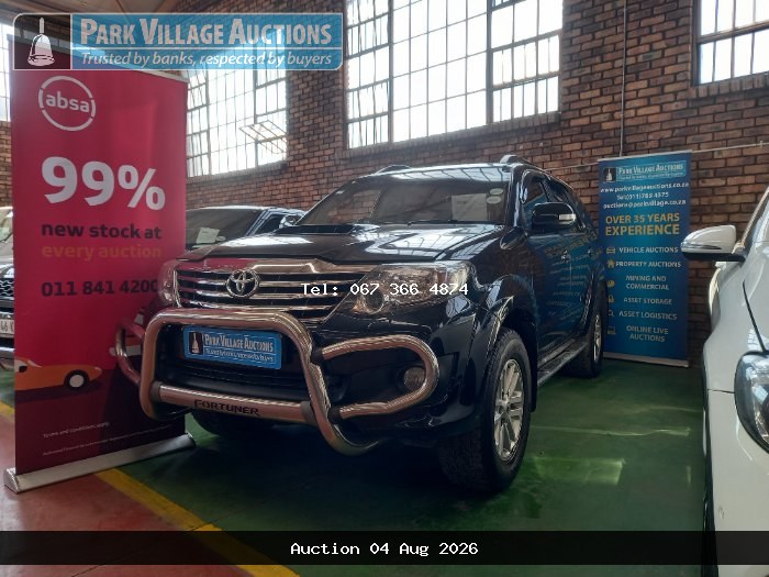 2013 TOYOTA FORTUNER 3.0D-4D 4X4 AT (ODO : 198843)